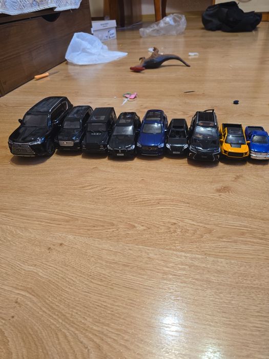 Продам колекционные модельки машин