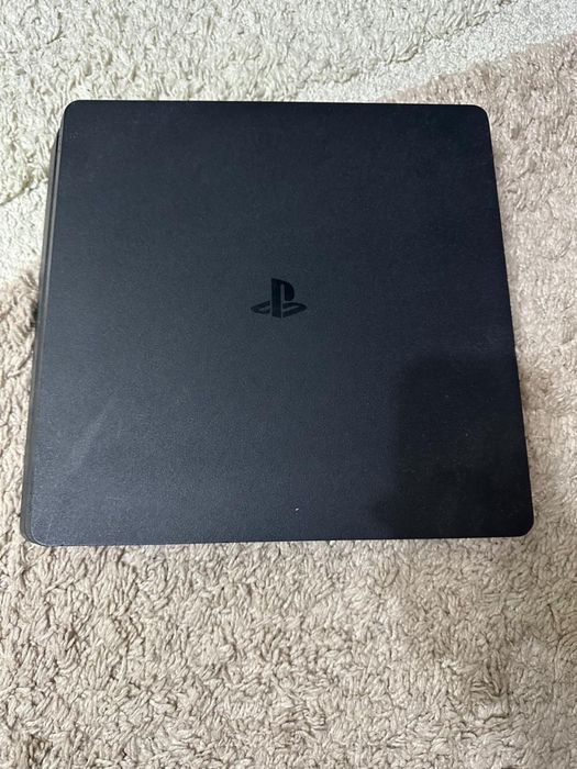 Playstation4 в идеальном состоянии
