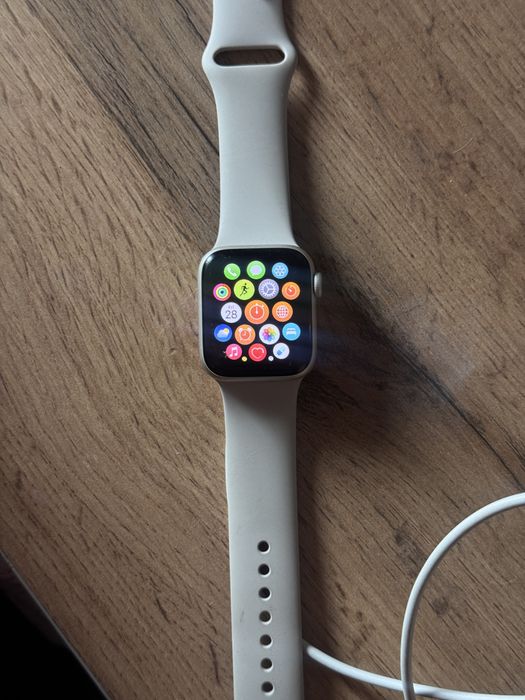 apple watch SE 2