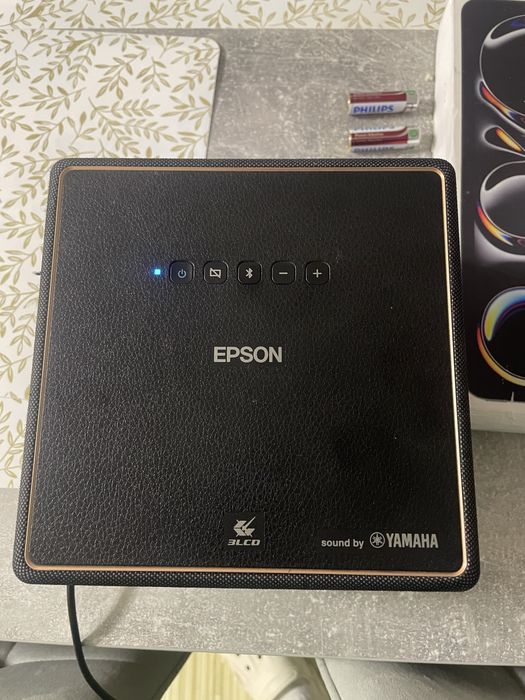 Proiector Epson EF-12