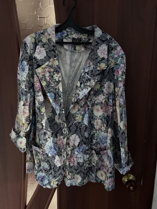 Одежда продаю.