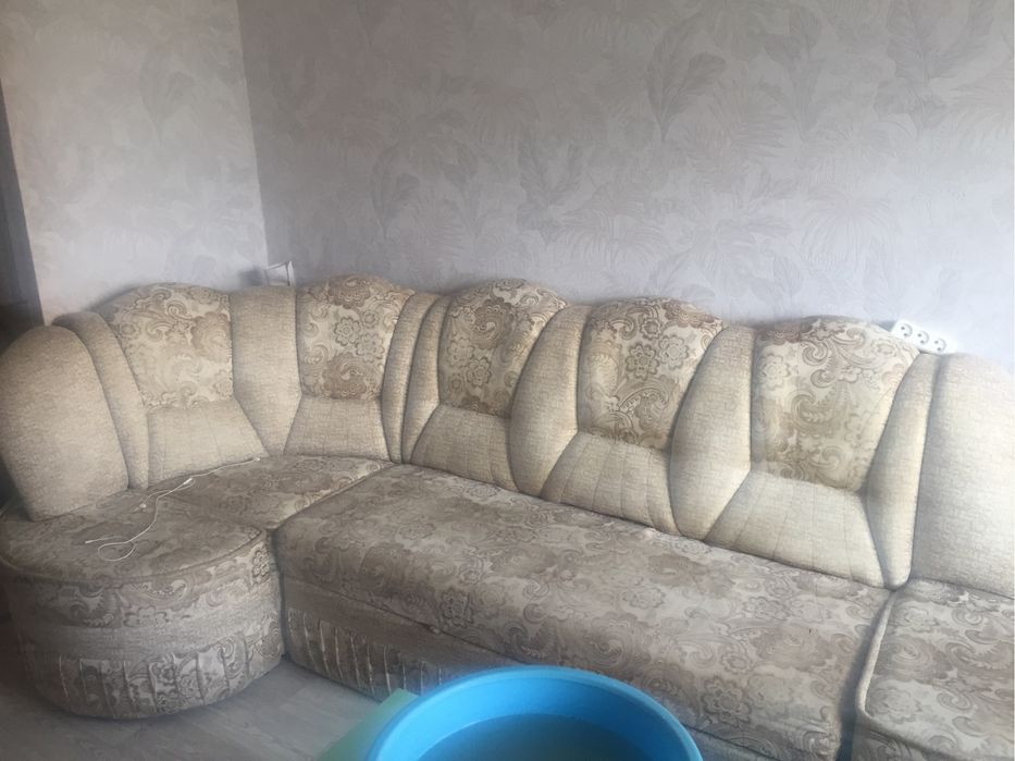 Продам диван угловой