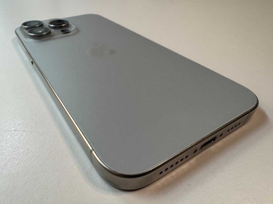 Apple / iPhone 15 Pro Max / 256 Gb / Natural Titanium