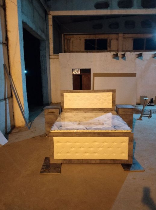 Spalni baland razmerda