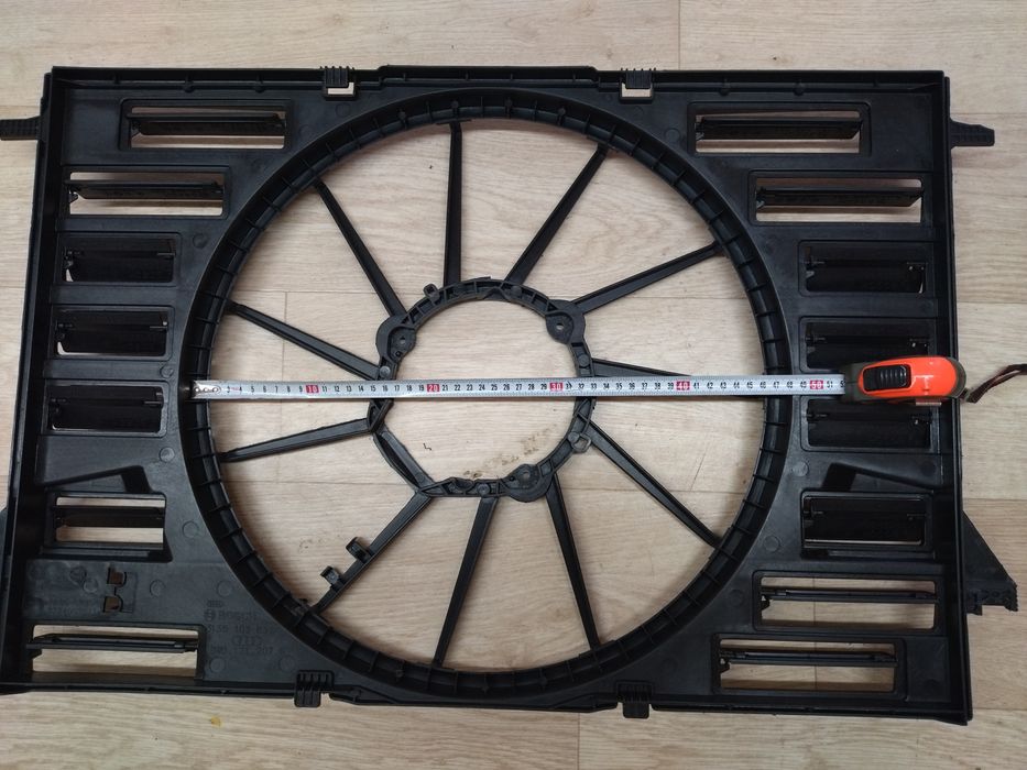 Диффузор вентилятора радиатора