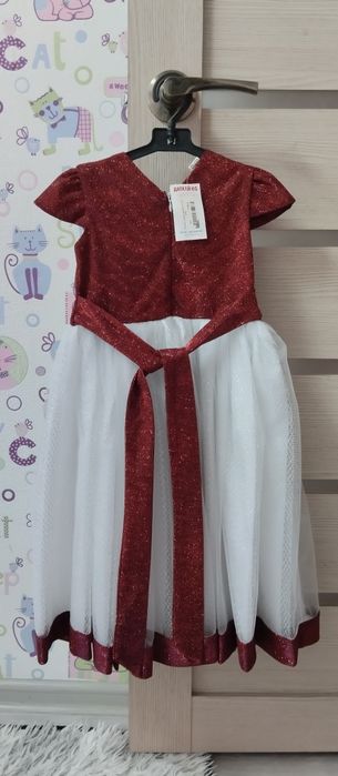 Продам нарядное платье