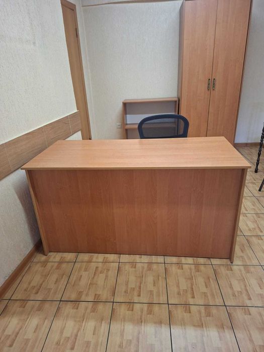 продам офисную мебель б/у