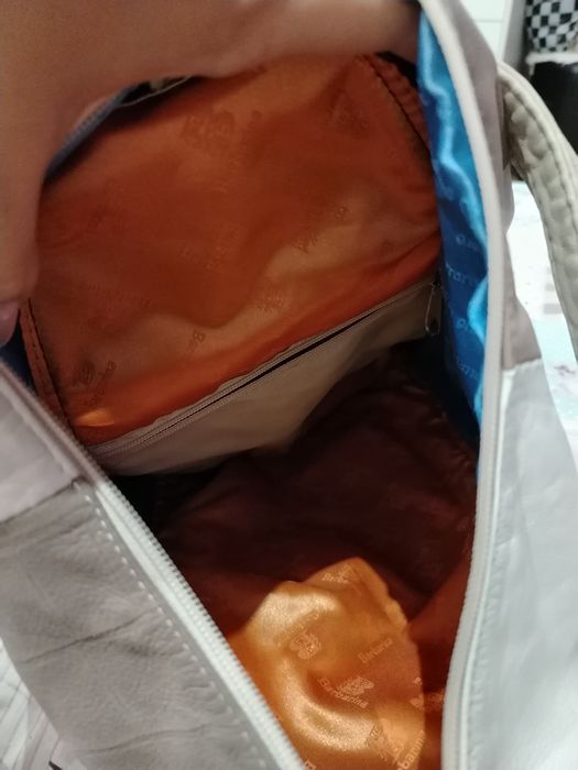 Дамска раница...