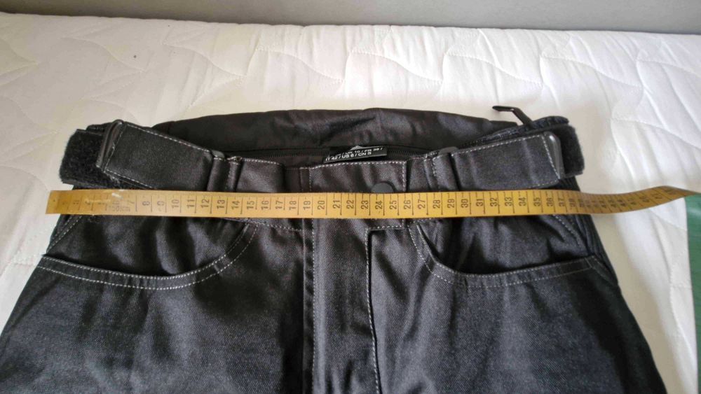 Продавам дамски, текстилен, Мото-панталон N36