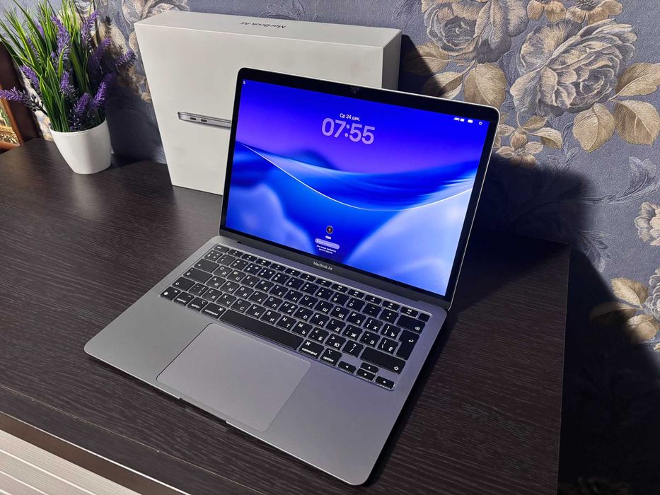 MacBook Air 13. M1. Новый 2025 года. 5 цикл, батарея 100%, в комплекте