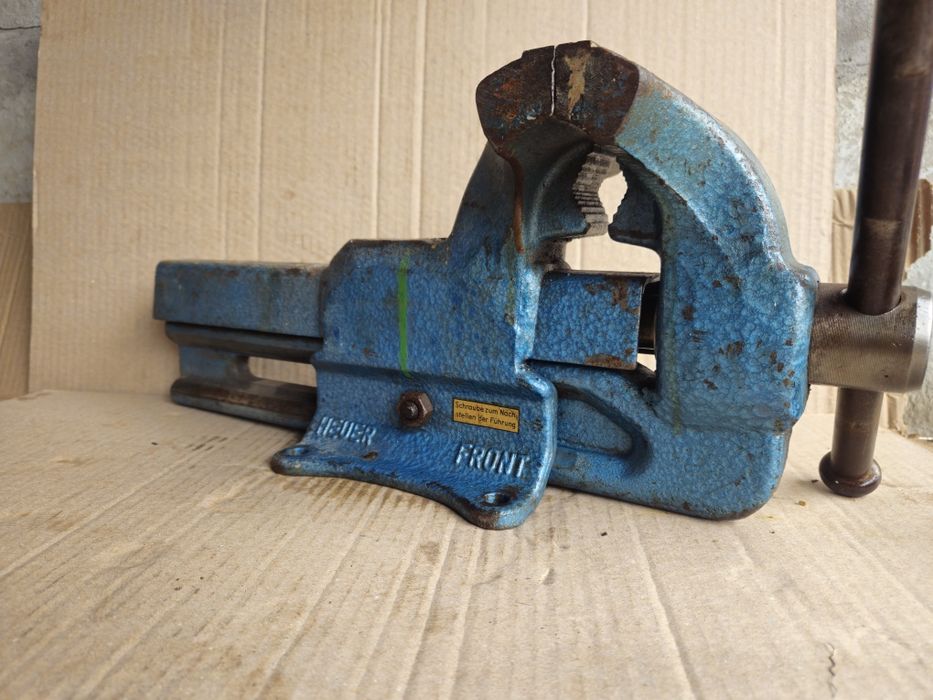 Menghină Heuer Front 135mm profesională