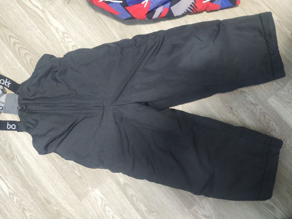 Продам зимний комбинезон 98