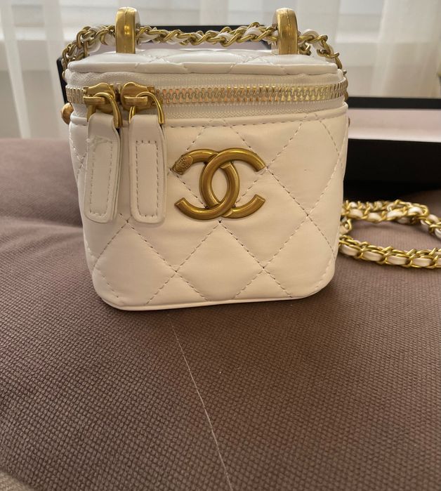 CHANEL мини чантичка