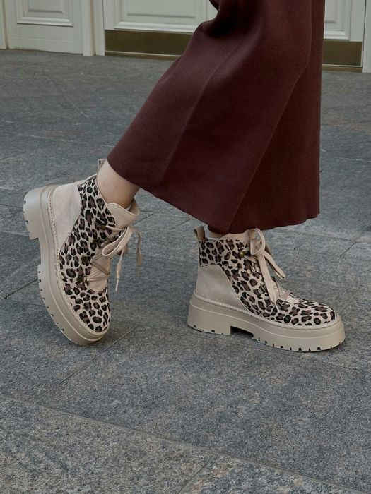 Продам ботинки натуральная замша