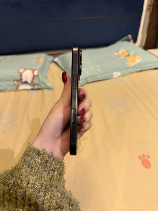 iPhone 16 Pro | 256 GB | 93% Battery