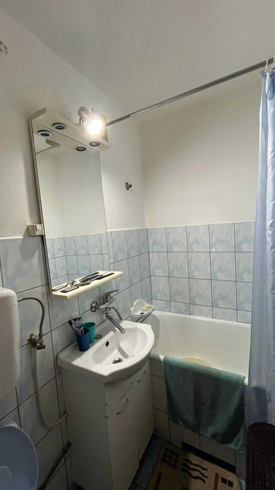 Apartament 1/4 Cartier Electroprecizia 3 camere