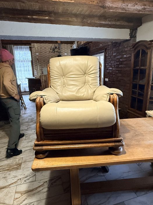 Canapea si fotolii din piele