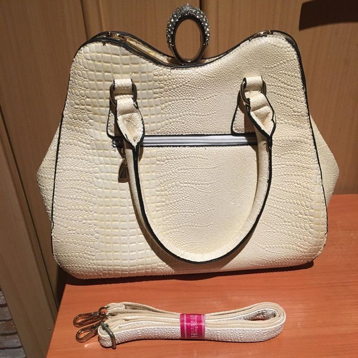 Женская кожаная сумка