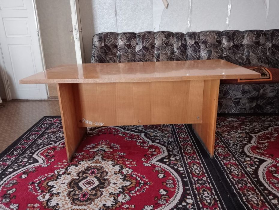 Стол бу можно использовать хоть для всего)