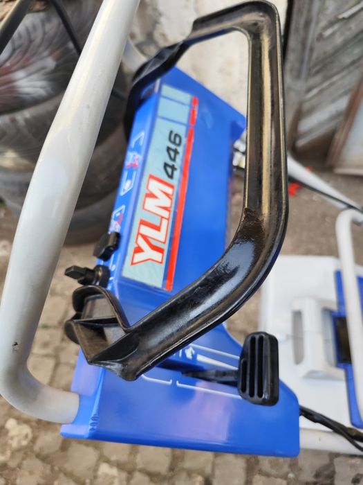 Самоходна бензинова косачка