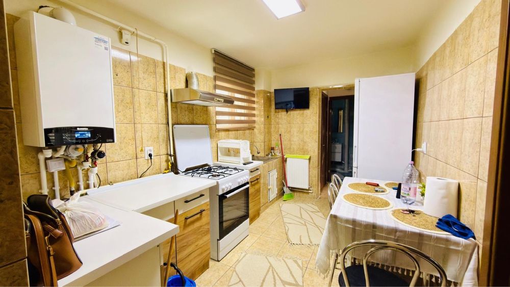 Apartament 3 camere de inchiriat