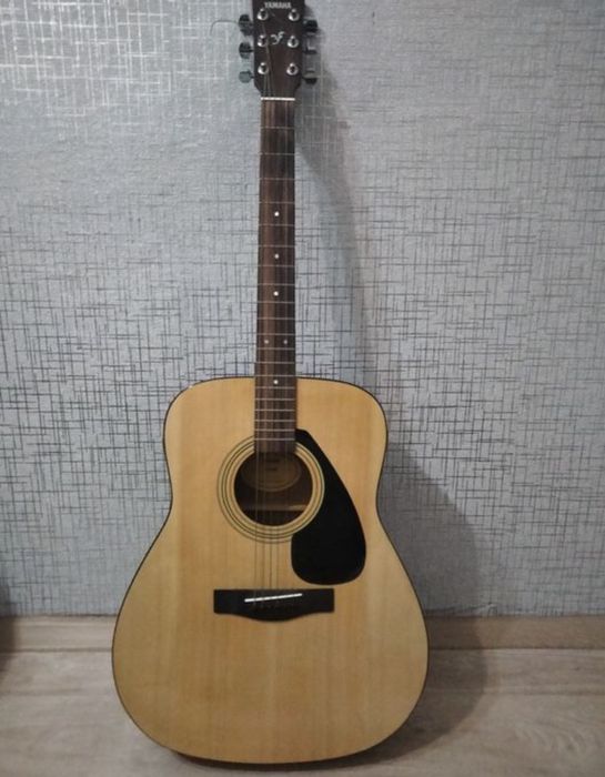 Yamaha f310 с чехлом