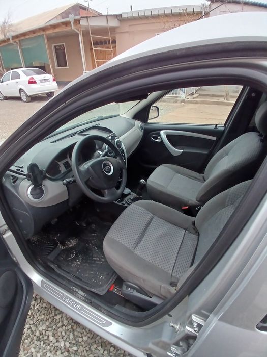 Лада ларгус сотилади