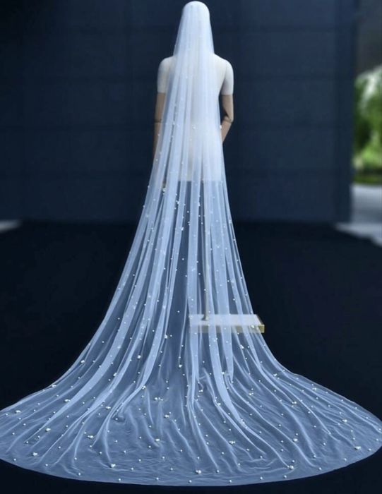 Voal pentru mireasa cu perle de diferite marimi