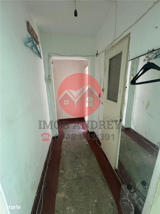 Apartament 2 camere de vanzare, 40 mp, etaj 2