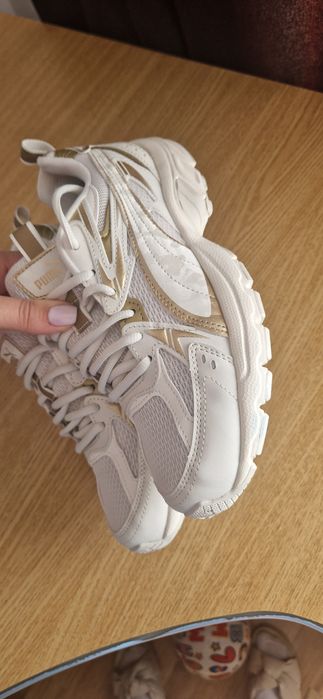 Adidași Puma bej