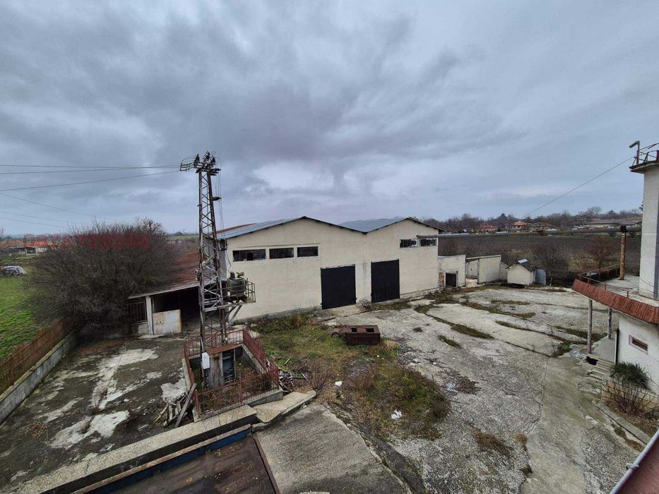 Продава ПРОМИШЛЕНО ПОМЕЩЕНИЕ