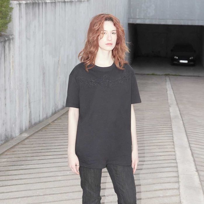 Футболка черная oversize с вышивкой унисекс