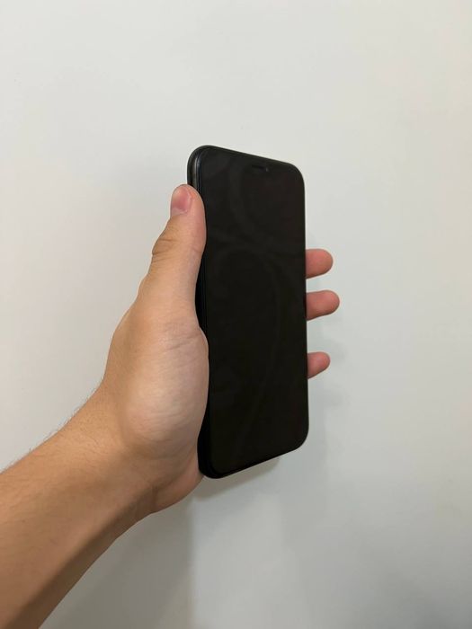 iPhone XR (128 ГБ, АКБ - 100%).