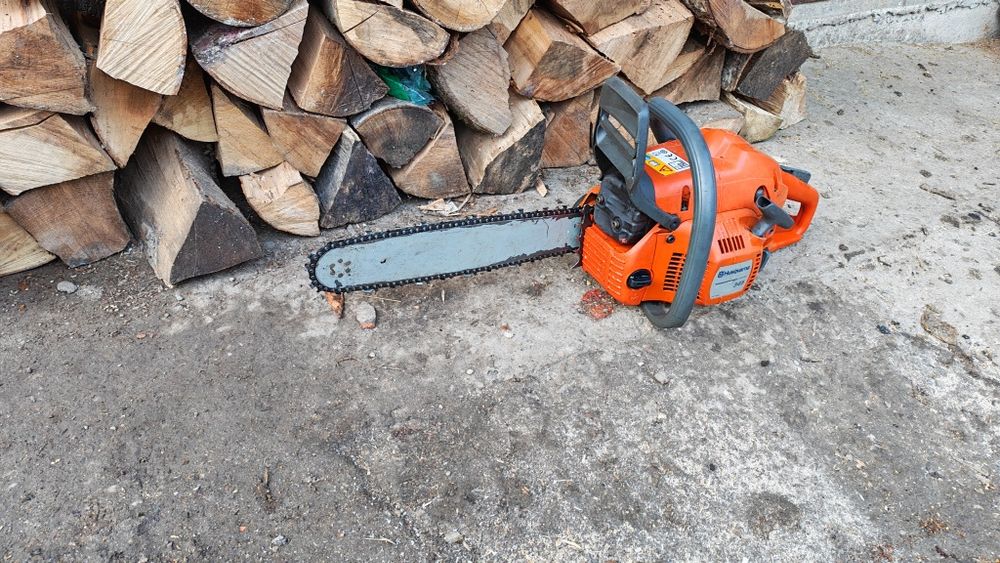Vând Husqvarna 345