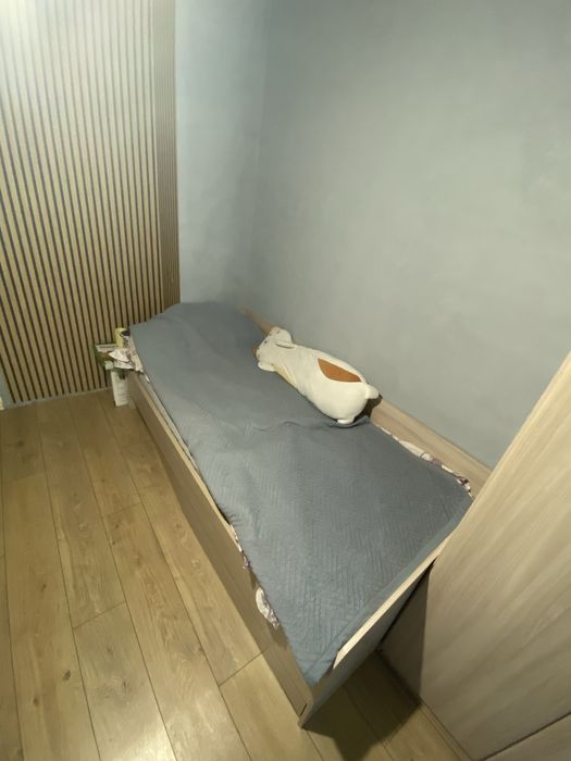 Продам спальный гарнитур