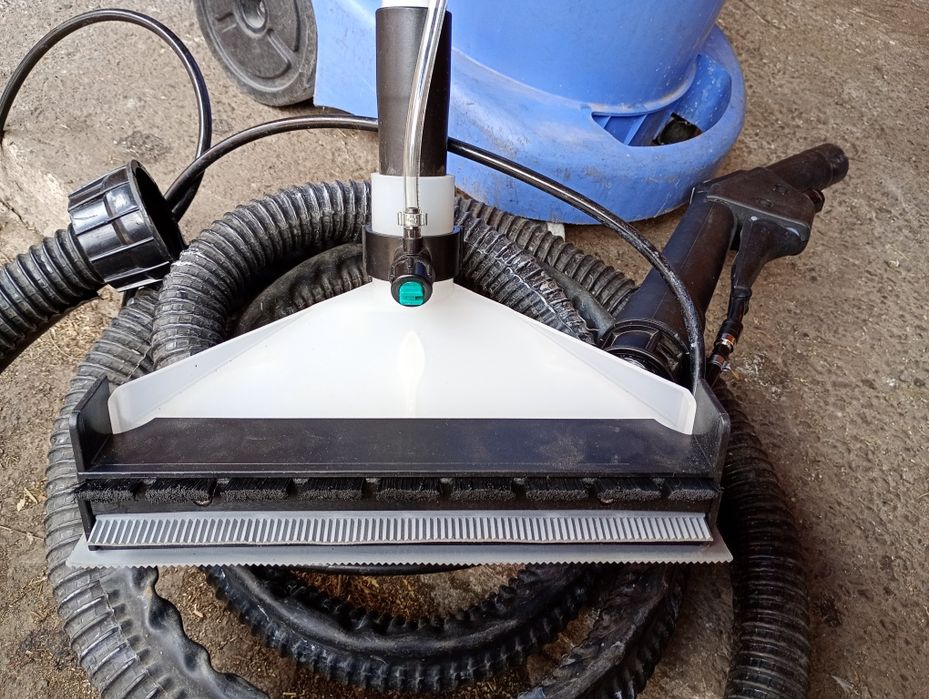 Aspirator injecție extracție Numatic