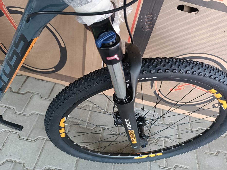 НОВ Планински велосипед 29" Cross Fusion