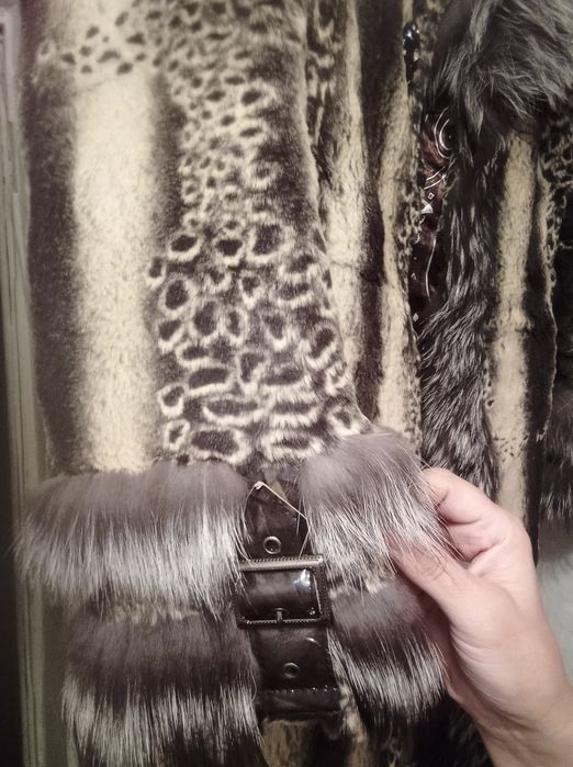 Шуба срочно продам!