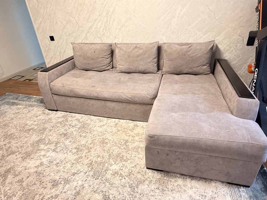 Диван для гостинной