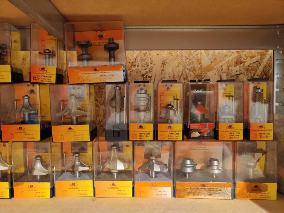 Freze ober cu coada diferite modele cutite de calitate