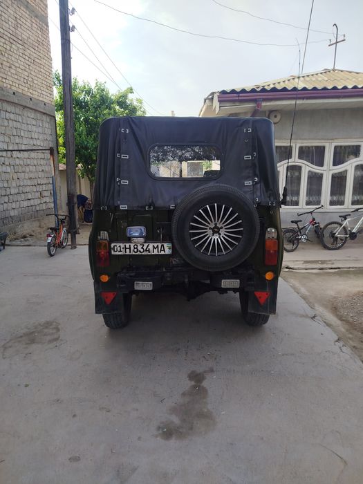 Uaz avto mashina sotiladi