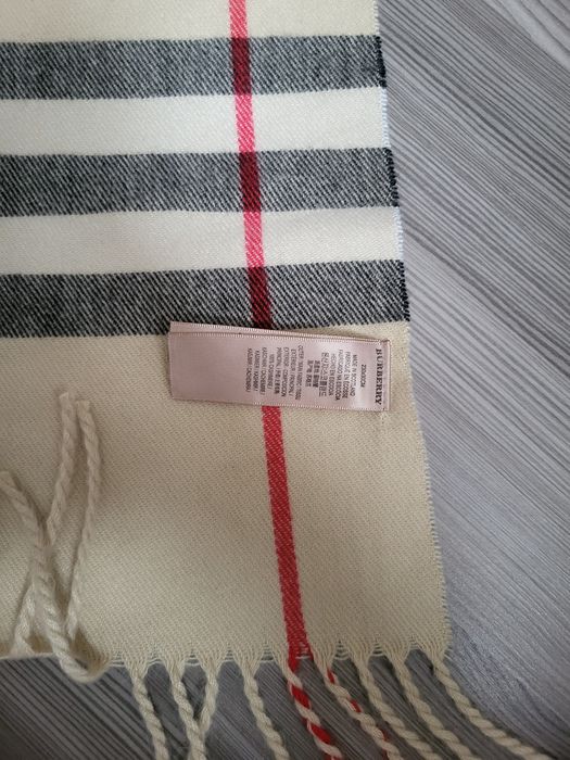 Fular Burberry nou