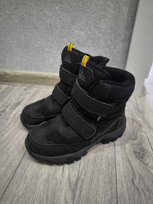 Обувь на мальчика размер 30-35