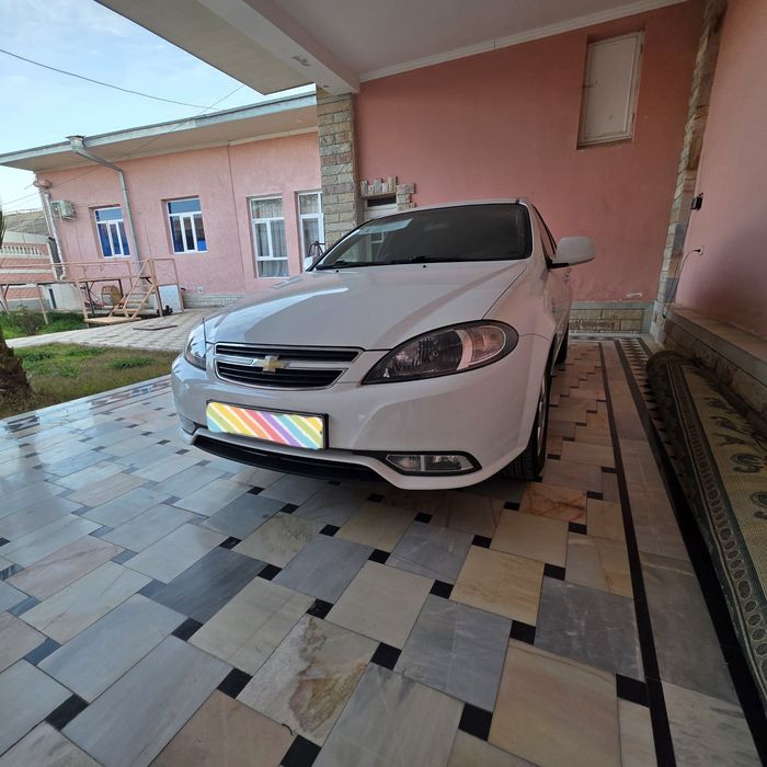 Jentra Gentra sotiladi srochni