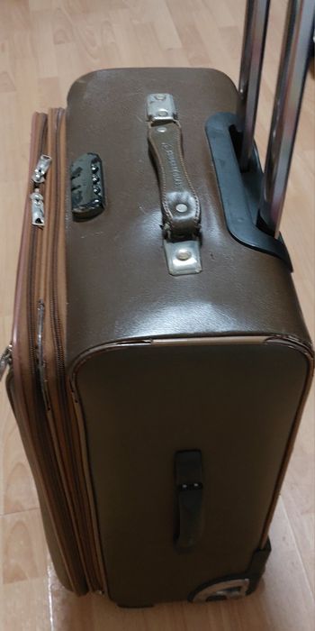 Чемодан 60×40×24