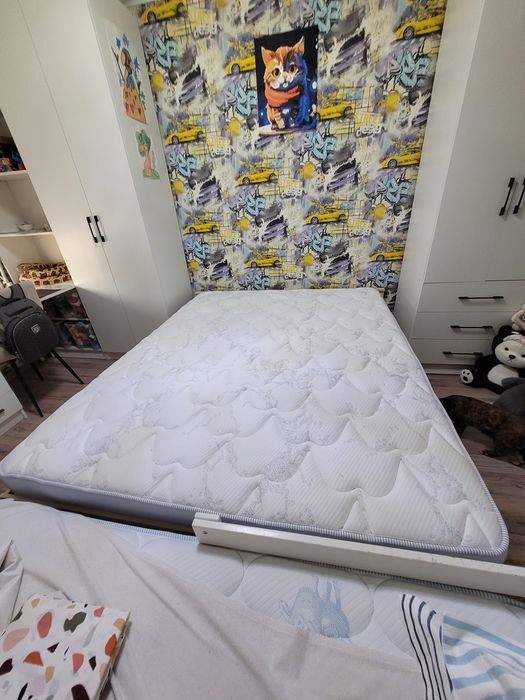 Продам кровать и матрас 160