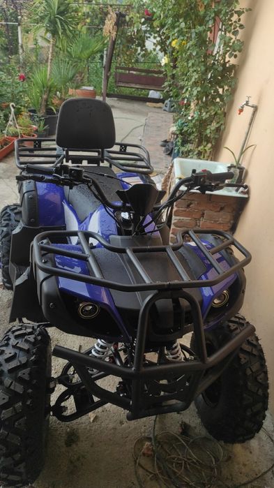 Atv 200cc este aproape nou are 650 km