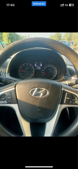 Продаю Hyundai Solaris 2015 г.