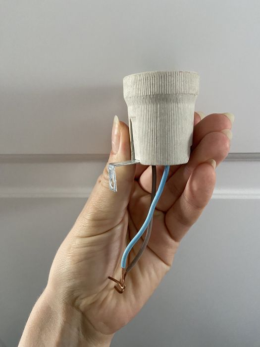 Продам патрон керамический ,розетку