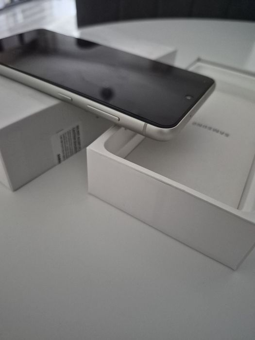Samsung S21 FE ca nou